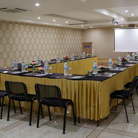 Grand Kailash Hotel Aurangabad  Exterior photo