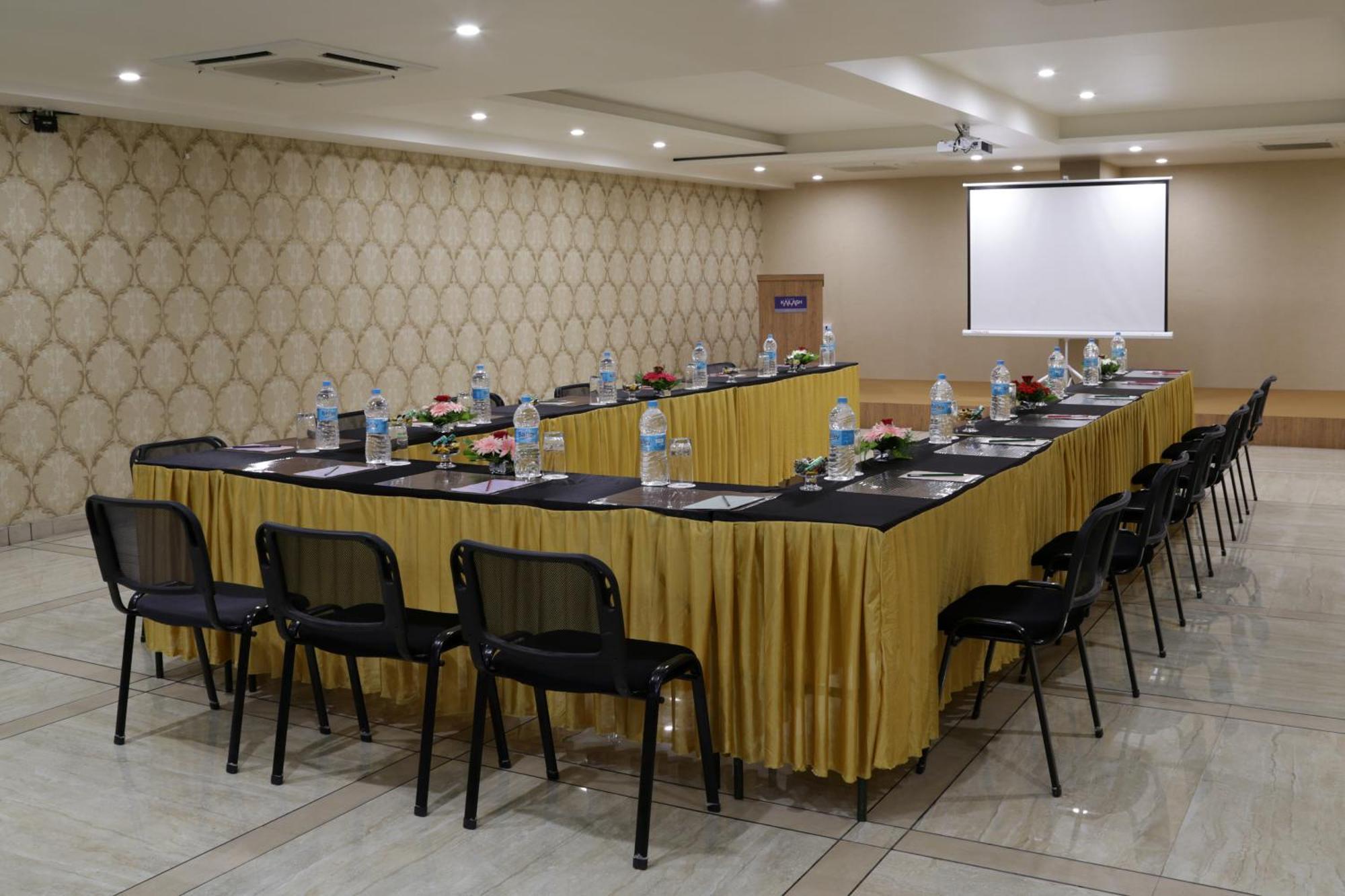 Grand Kailash Hotel Aurangabad  Exterior photo