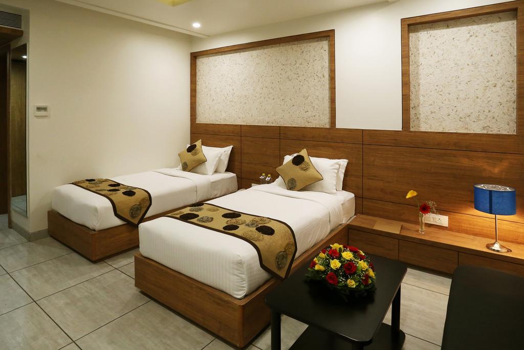 Grand Kailash Hotel Aurangabad  Room photo