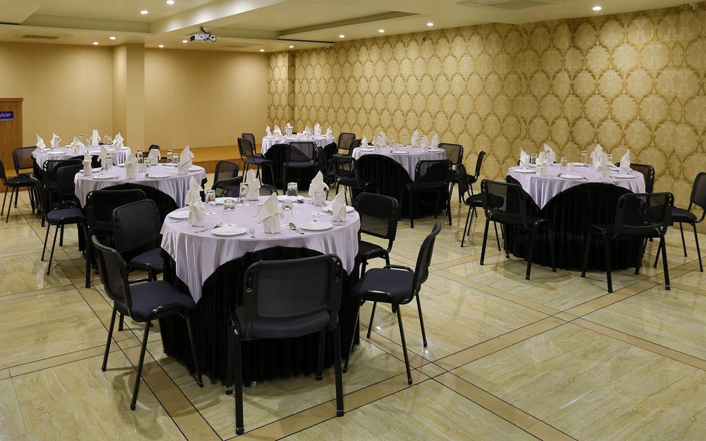 Grand Kailash Hotel Aurangabad  Exterior photo