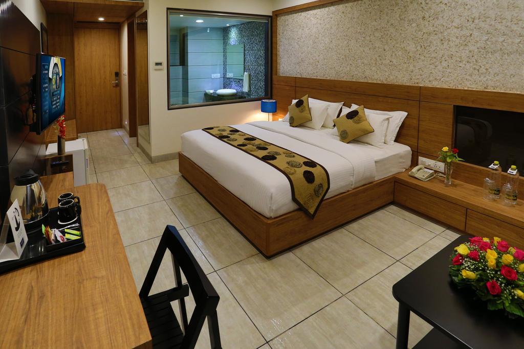 Grand Kailash Hotel Aurangabad  Room photo