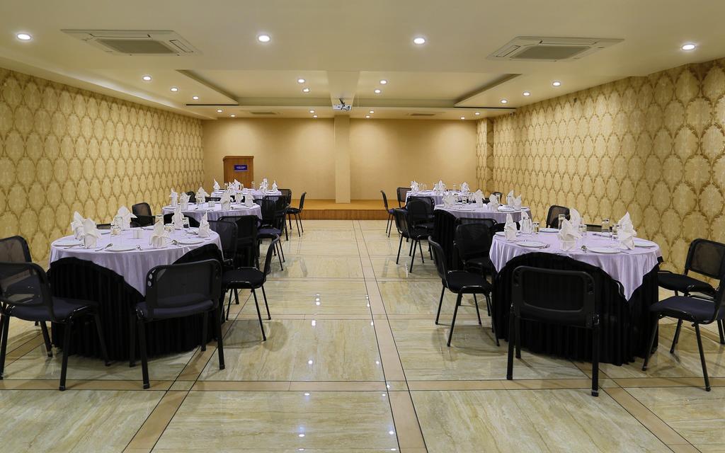 Grand Kailash Hotel Aurangabad  Exterior photo